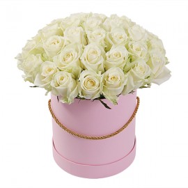 Коробочка из 35 белых роз Аваланш №23