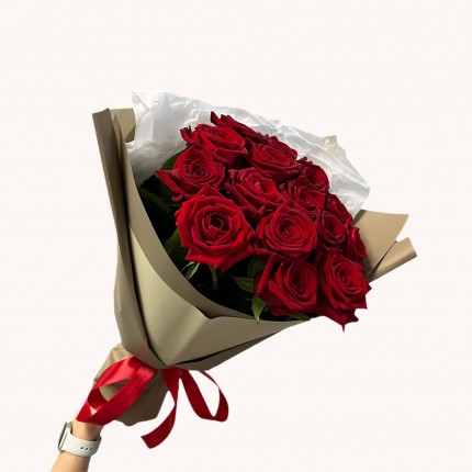 Букет №269 (15 красных роз Ред Наоми)