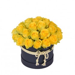 Коробочка из 35 желтых роз Пенни Лейн №20