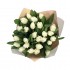 Букет №135 | 25 белых тюльпанов в декоративной упаковке