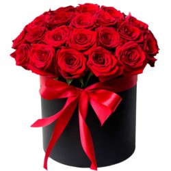 Коробочка из 25 красных роз Ред Наоми №5